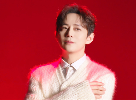 何炅针织造型可爱俏皮