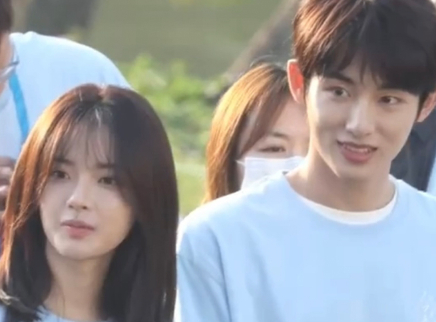 杨超越董思成《今天是太阳雨》